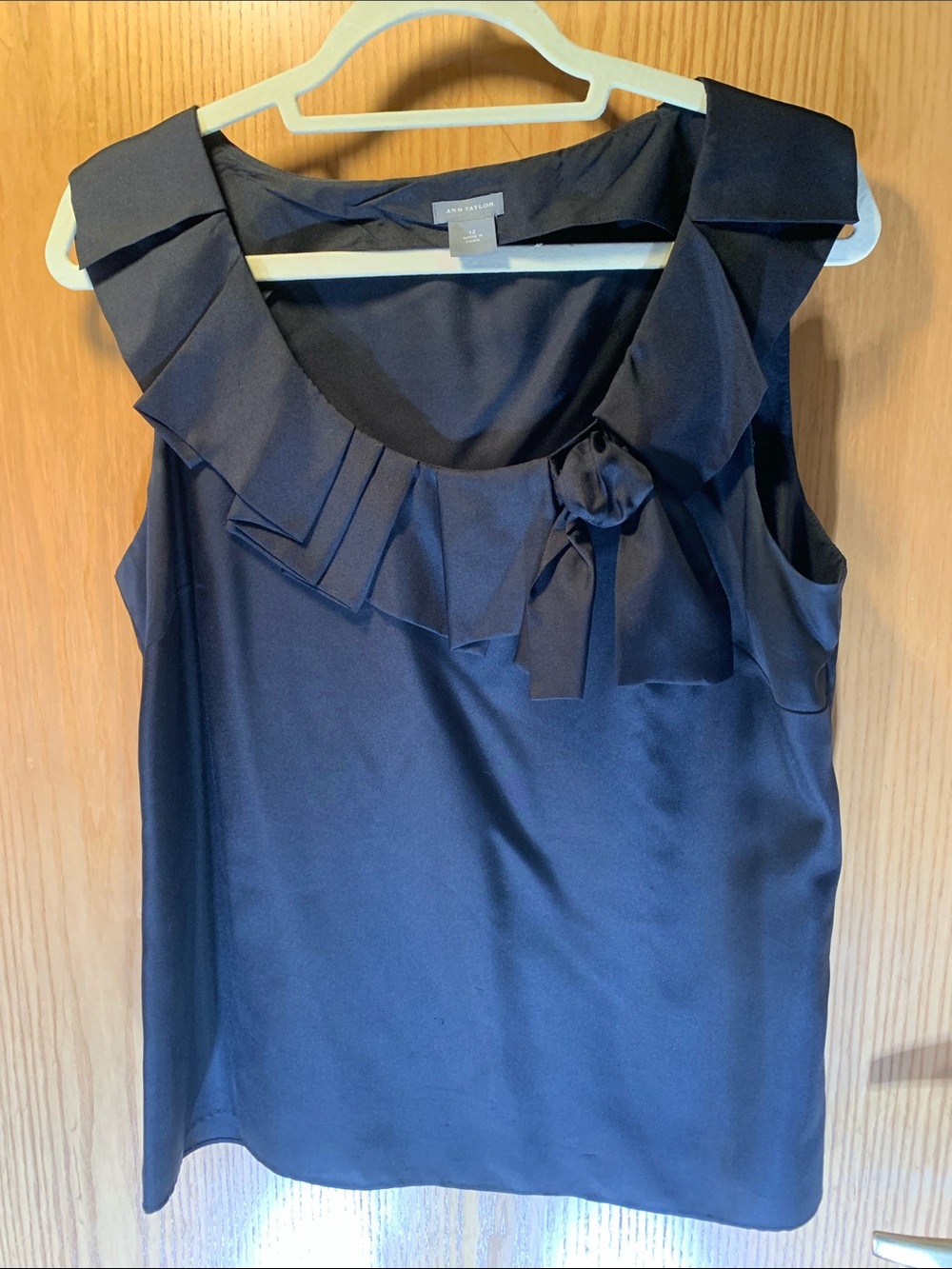 Ann Taylor 100% Silk Black Sleeveless Ruffle Bow Blouse- Size 12